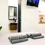 Studio Ponthieu Sur Champs Elysees - Calme & Design * Paříž