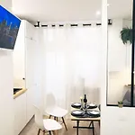 Studio Ponthieu Sur Champs Elysees - Calme & Design